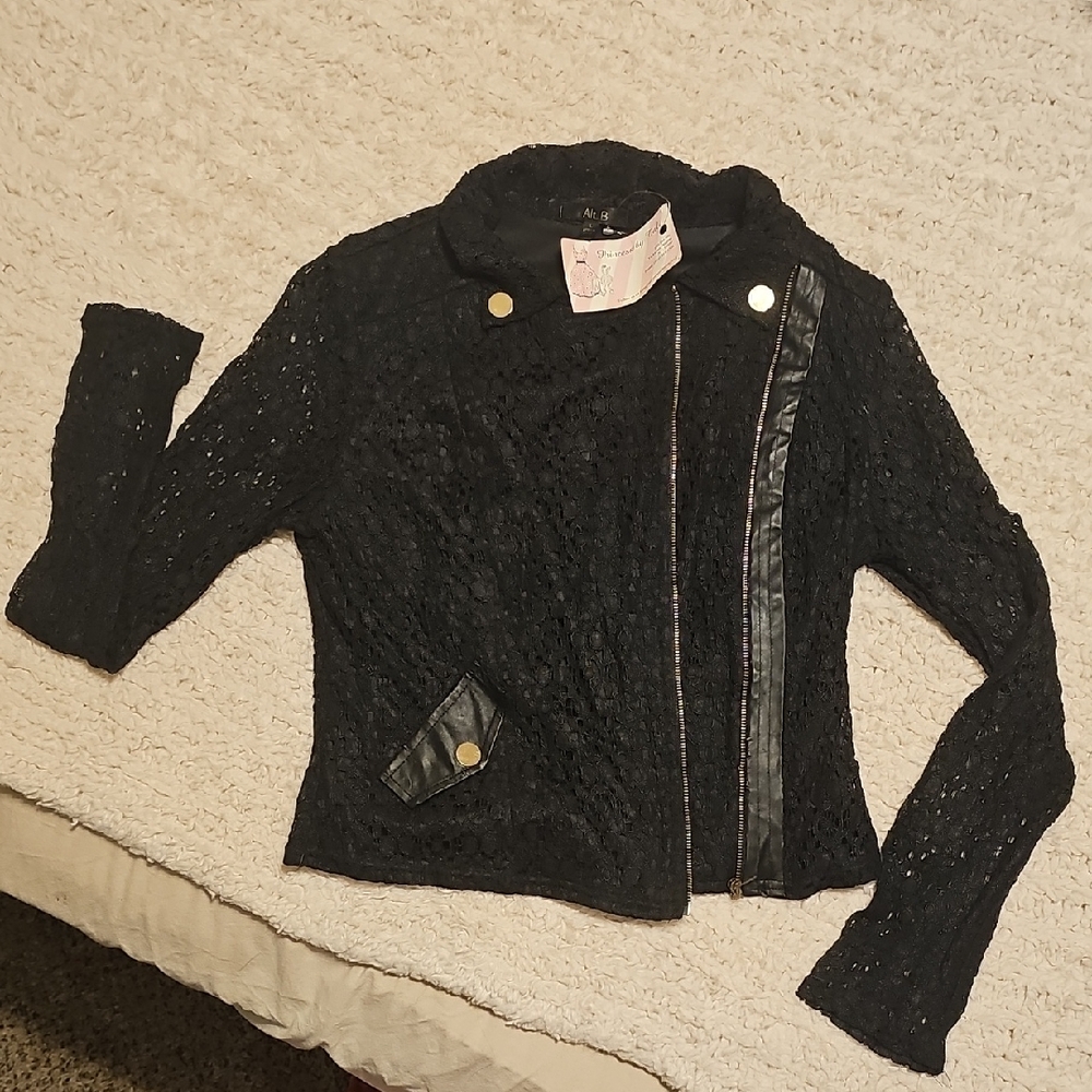 Elegant Black Lace Jacket
